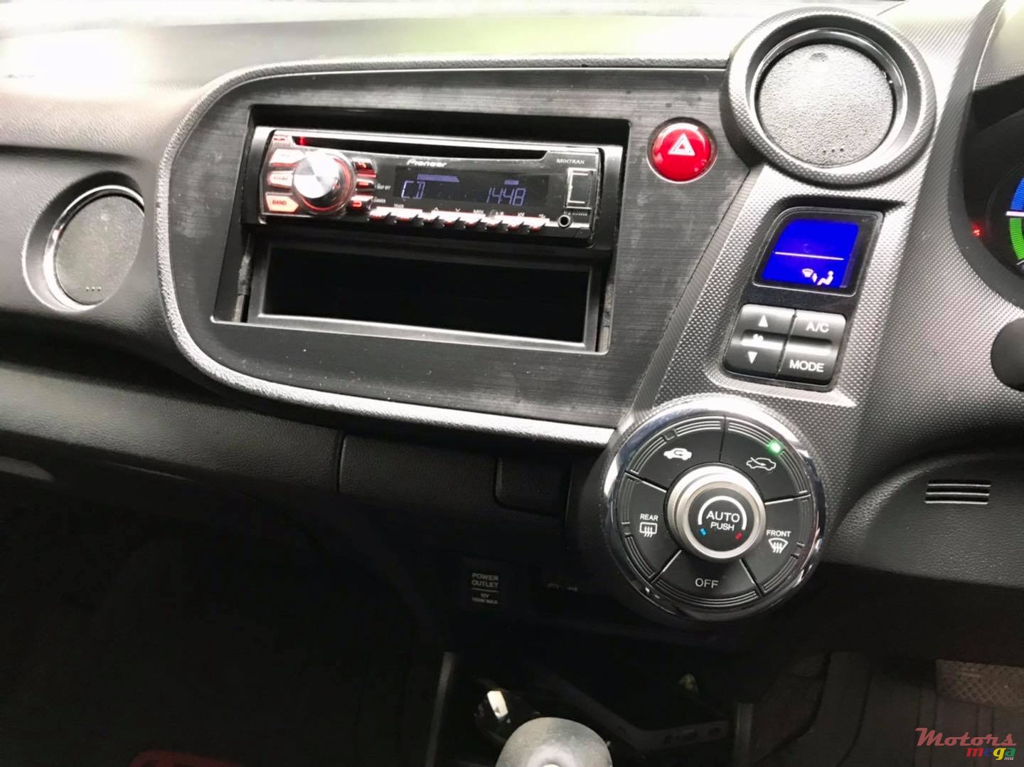 2011' Honda Insight photo #5