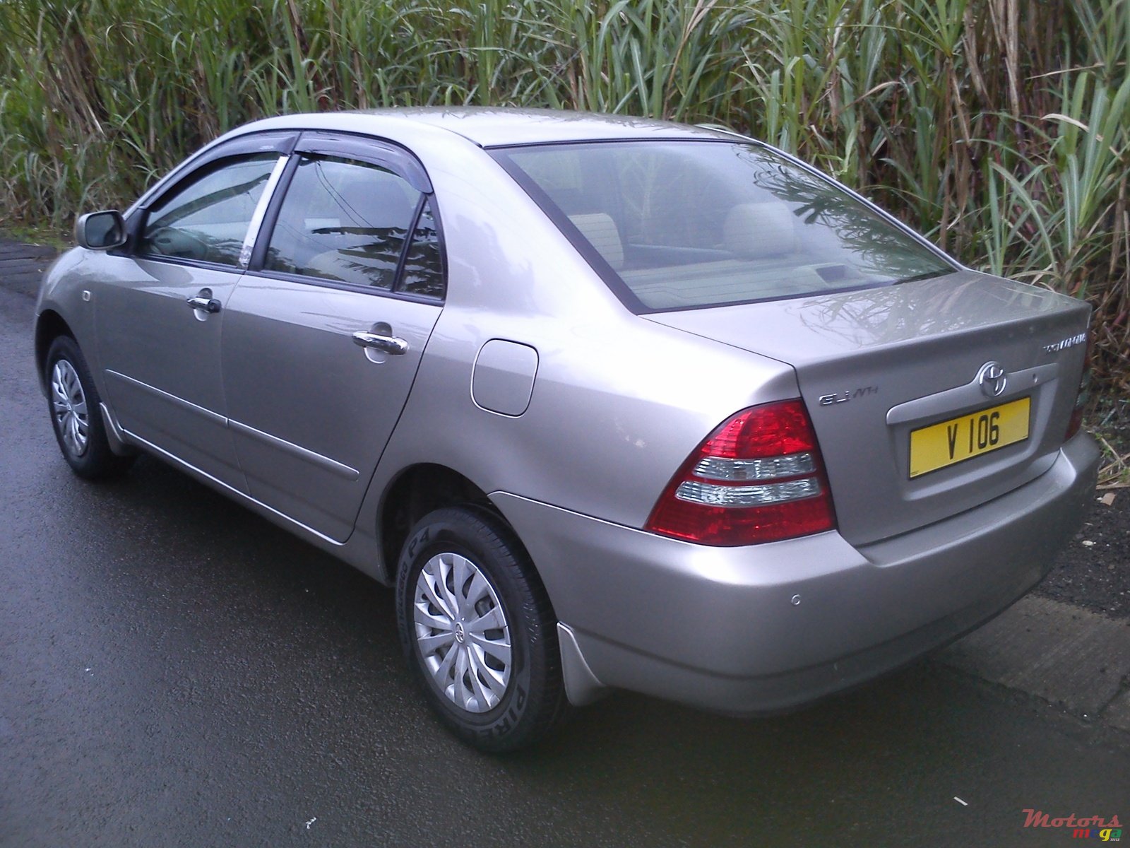 2003' Toyota Corolla GLI photo #1