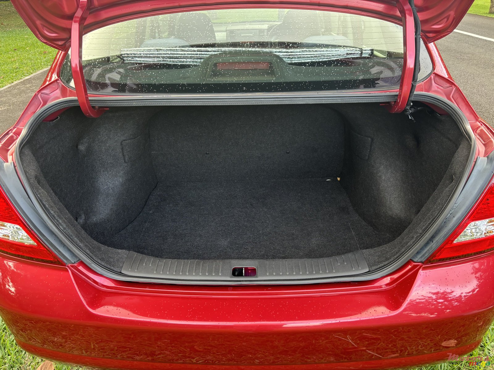 2010' Nissan Tiida photo #5