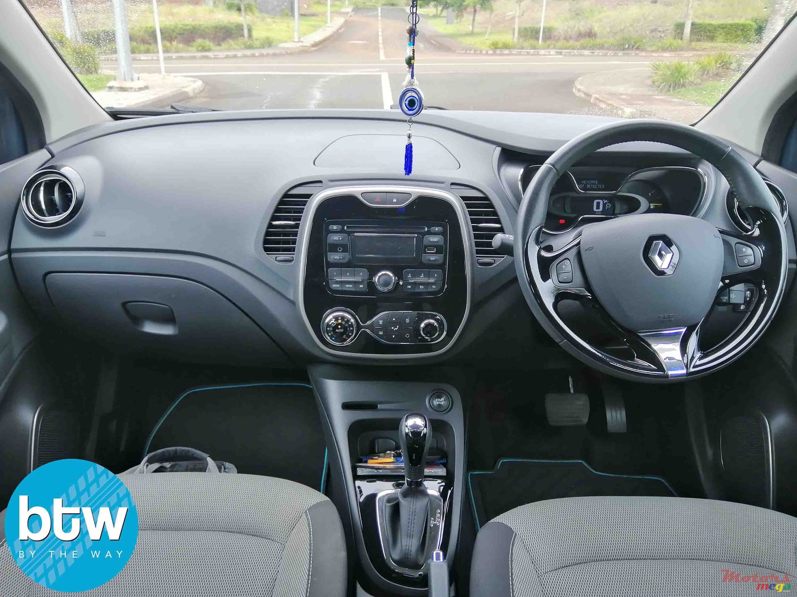 2015' Renault Captur 1.2 Turbo photo #4