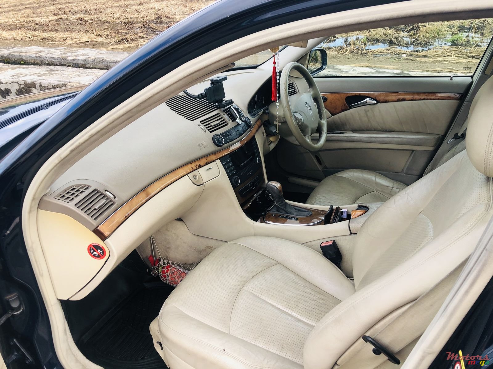 2004' Mercedes-Benz E-Class photo #6