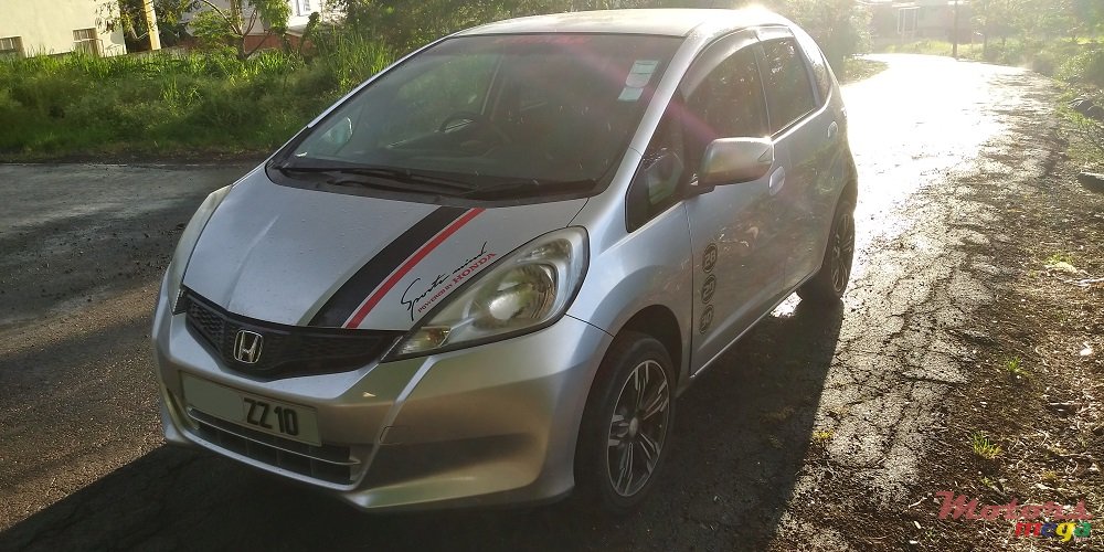2010' Honda Fit 1.3 photo #2