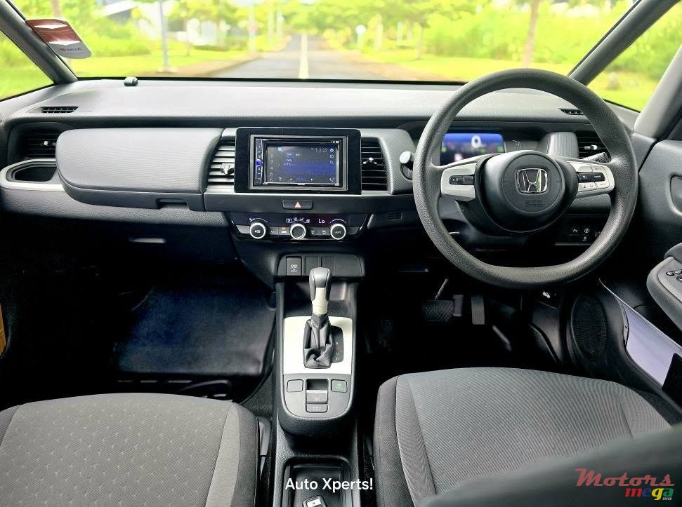 2020' Honda Fit photo #7