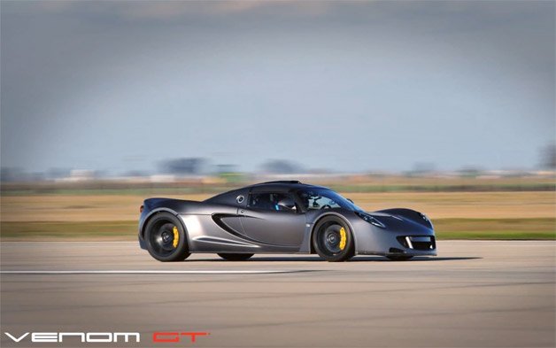 Hennessey Venom GT Goes 427 km/h, Claims Top-Speed Crown From Veyron