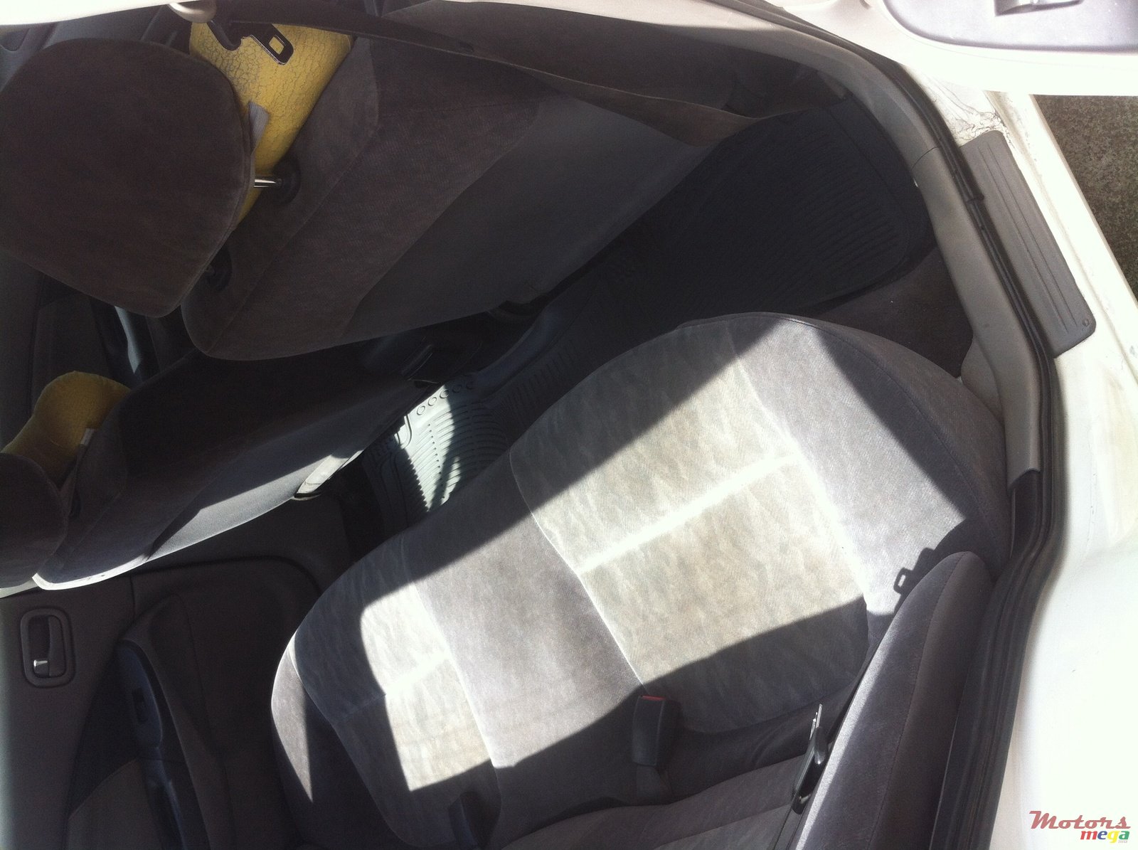 2000' Nissan Sunny photo #6