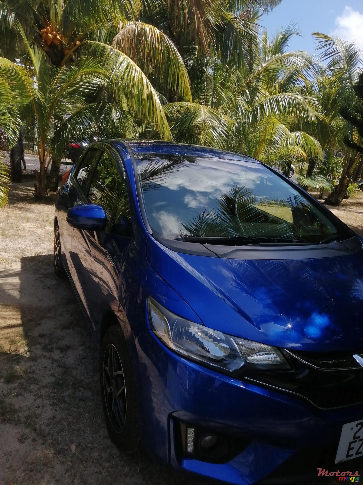 2016' Honda Fit hatchback photo #7