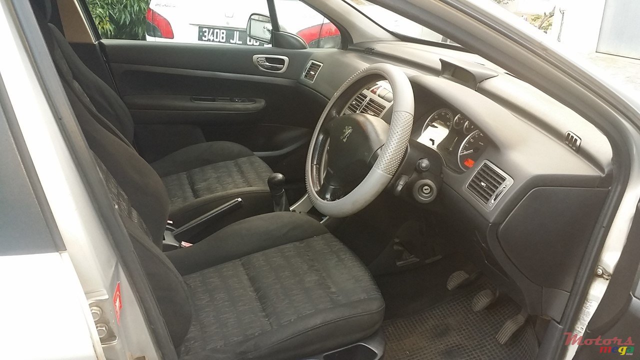 2005' Peugeot 307 photo #3