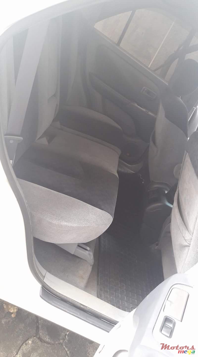 1998' Toyota Harrier photo #6