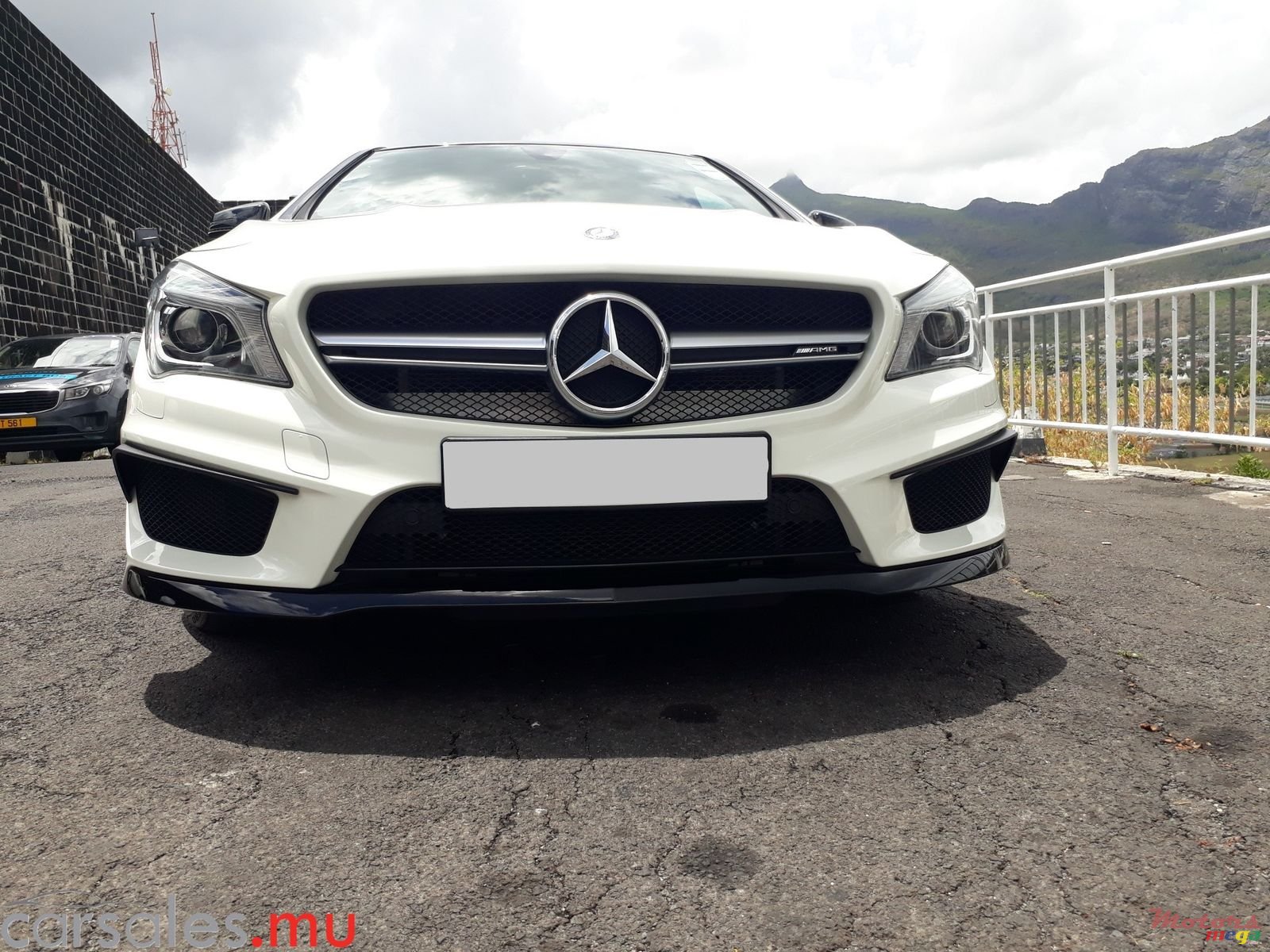 2016' Mercedes-Benz CLA 45 AMG photo #2