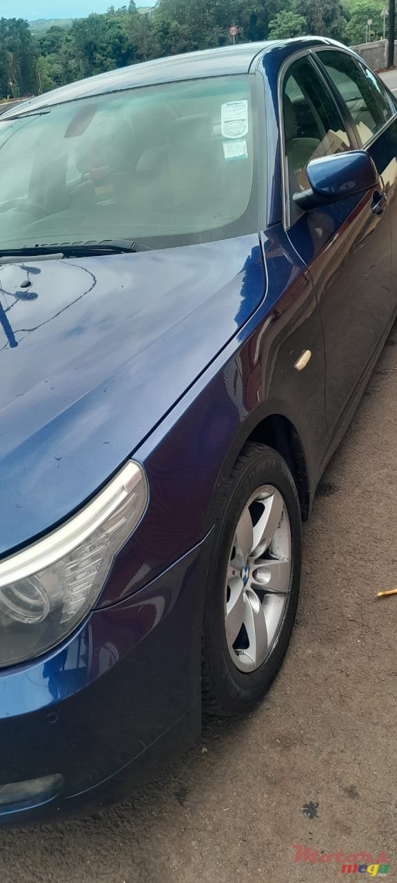 2009' BMW 520 photo #3