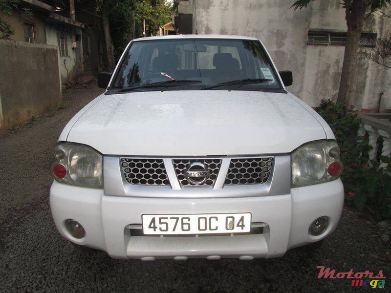 2004' Nissan Navara 3.2 photo #1