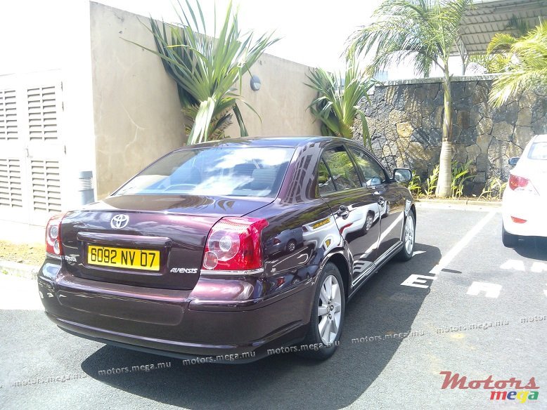 2007' Toyota Avensis photo #6