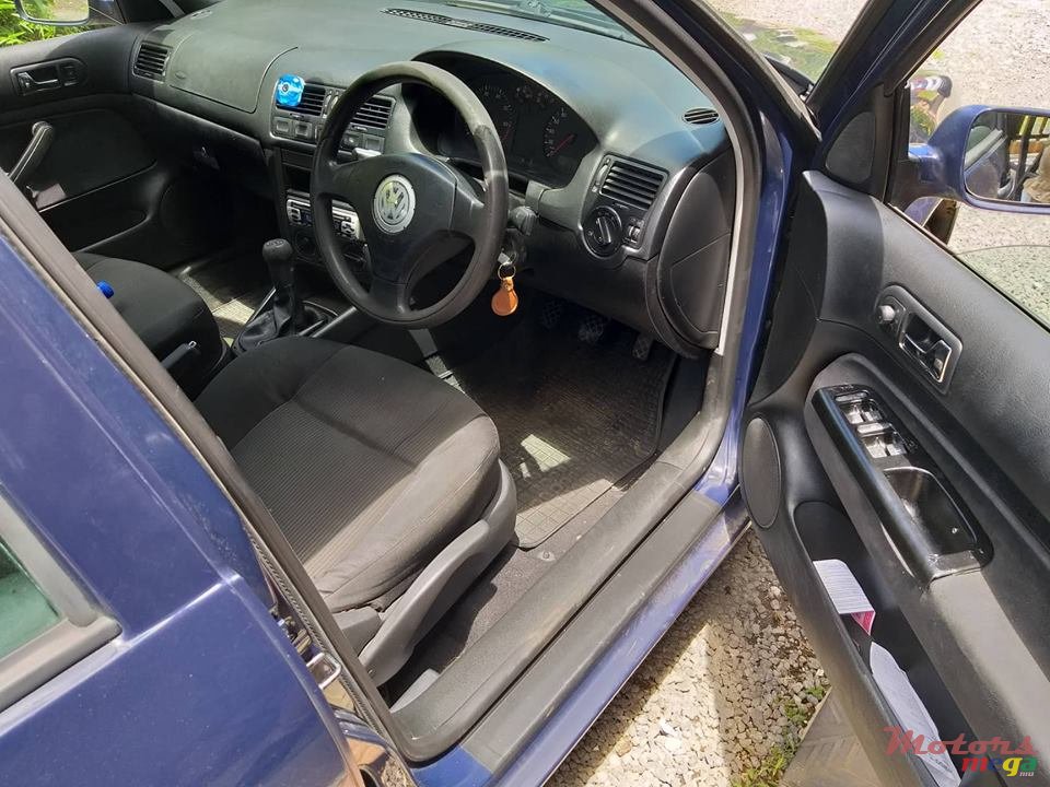 2003' Volkswagen Bora 1.4L PETROL photo #3