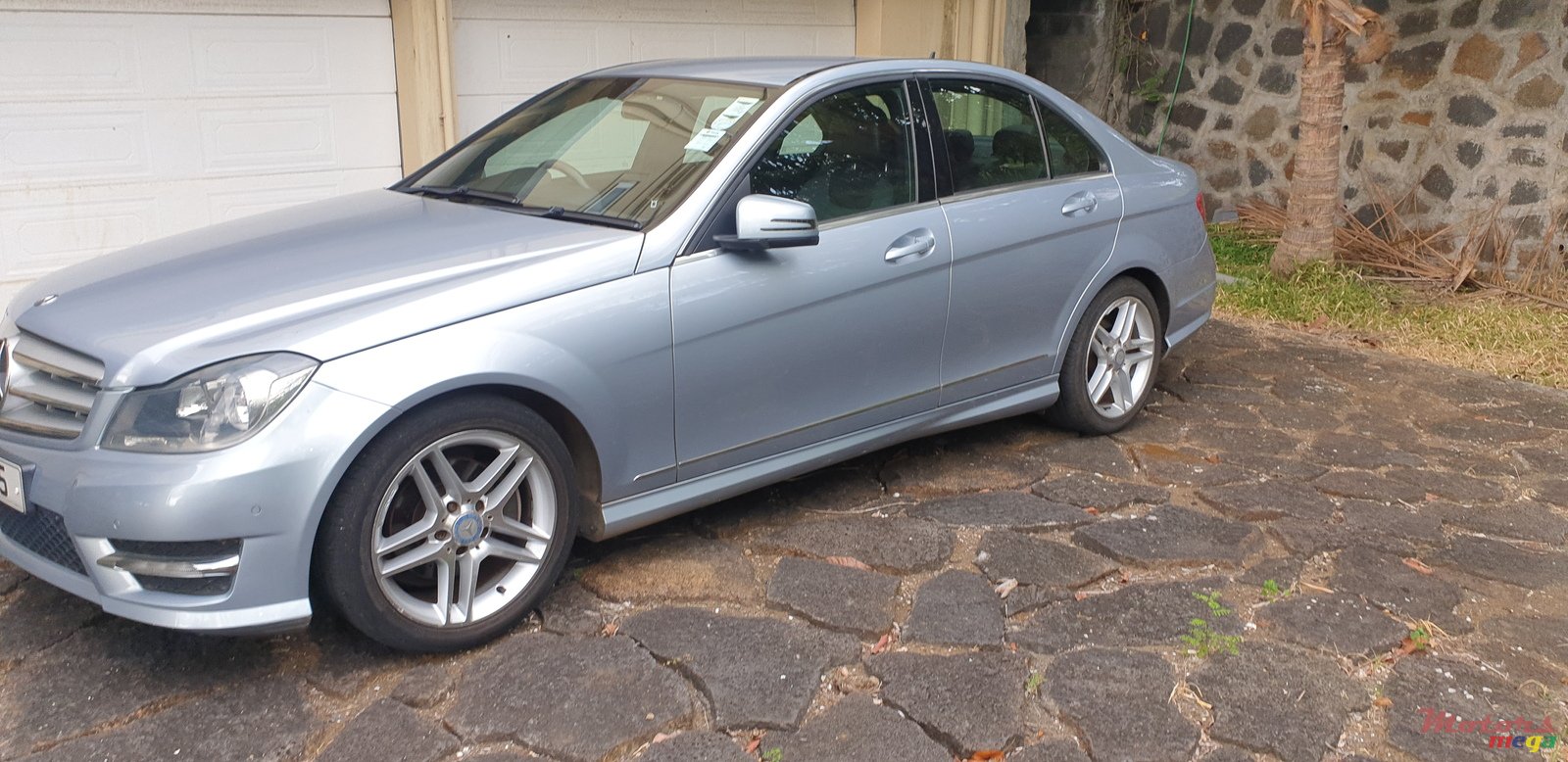 2012' Mercedes-Benz photo #3