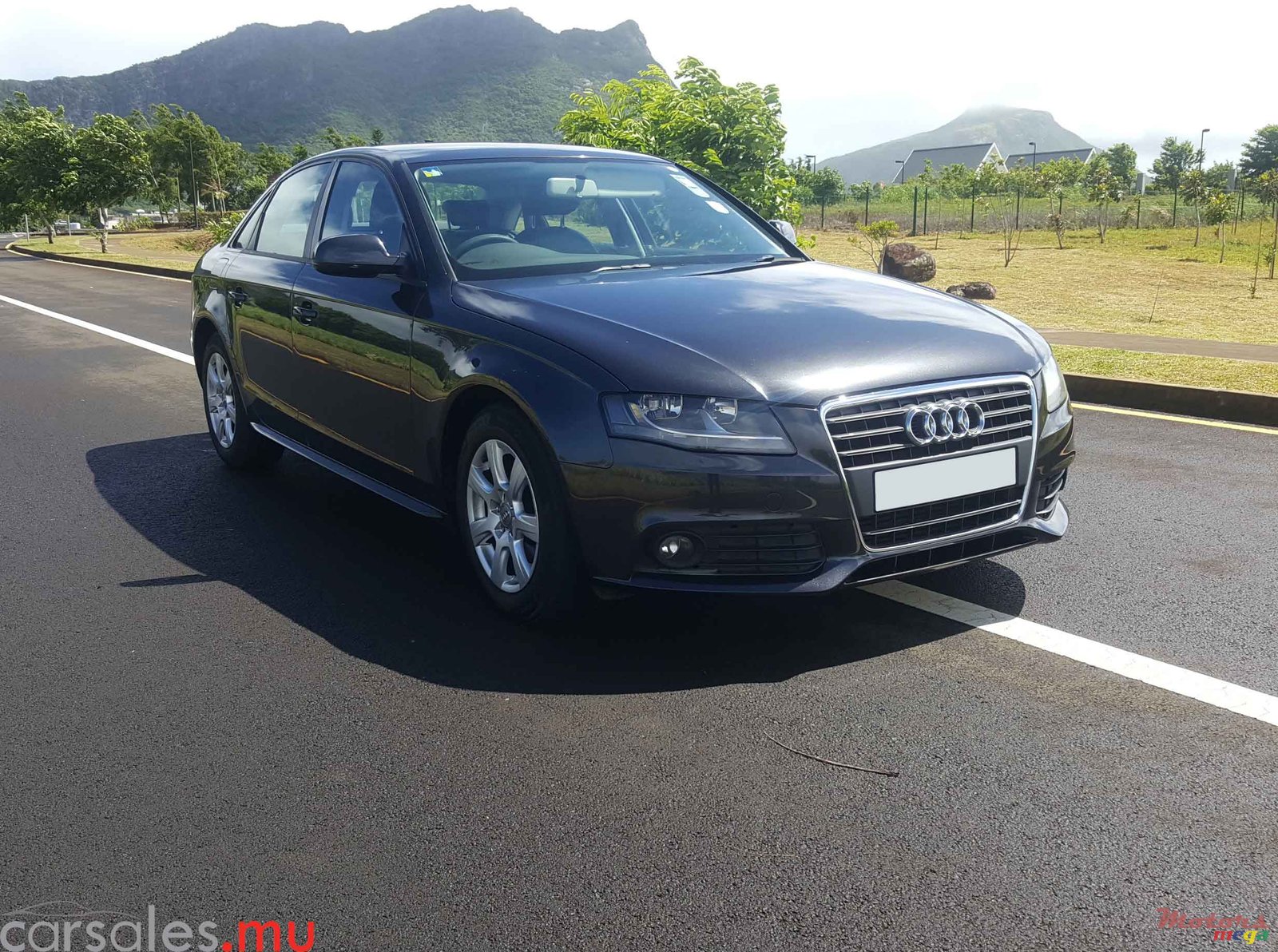 2011' Audi A4 1.8T photo #1