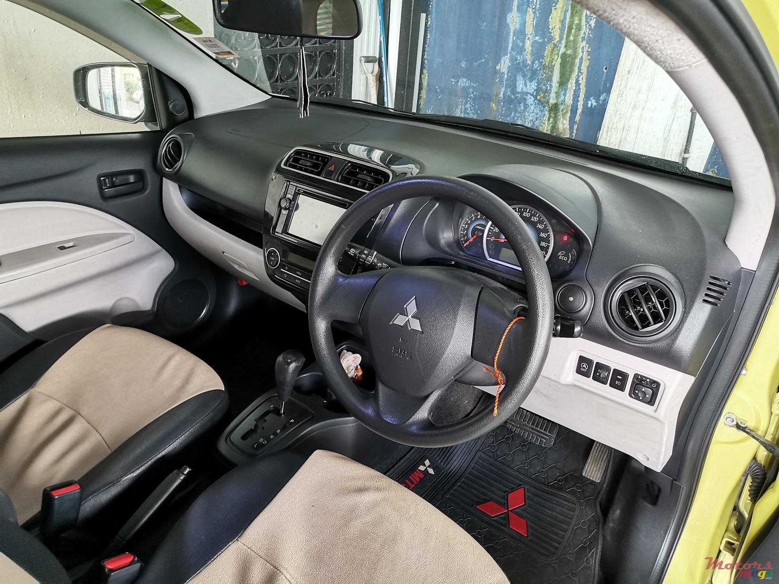 2013' Mitsubishi Mirage photo #1