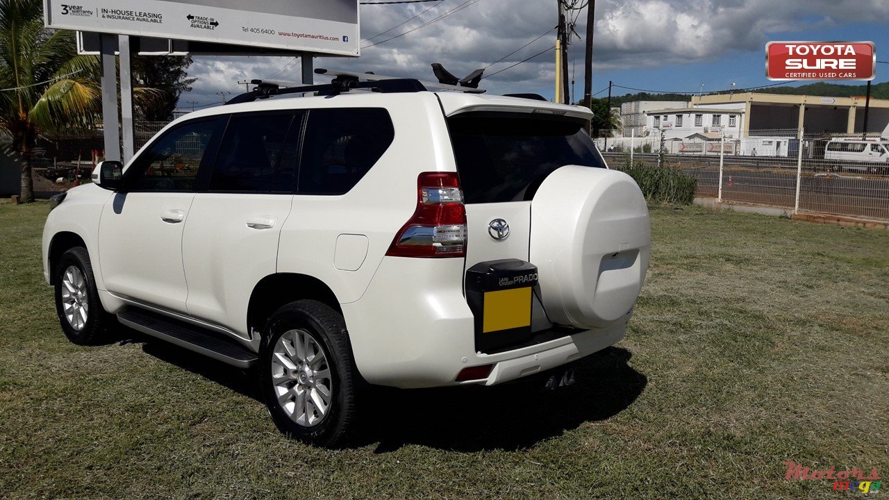 2016' Toyota Prado photo #3