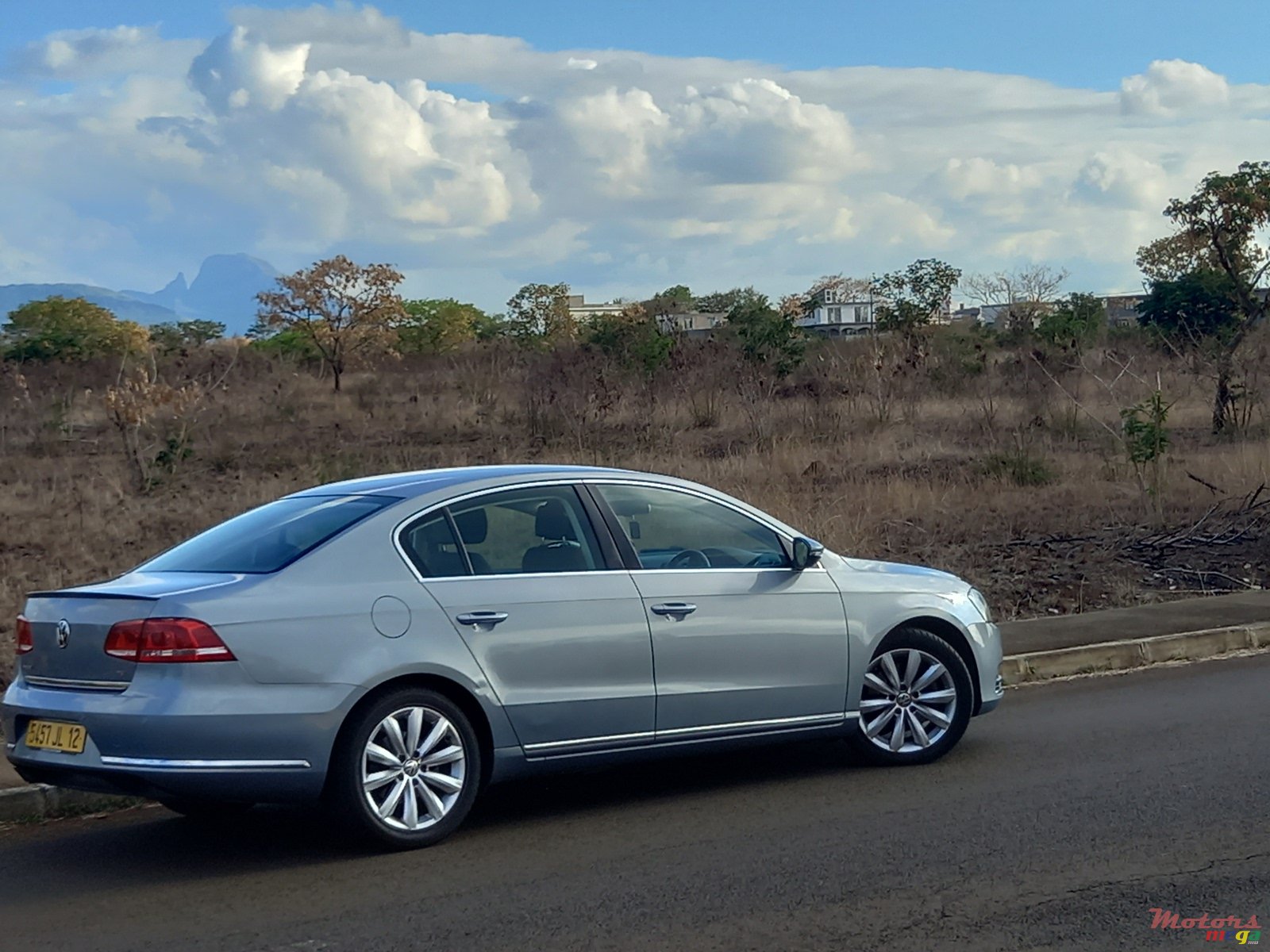 2012' Volkswagen Passat B7 photo #5