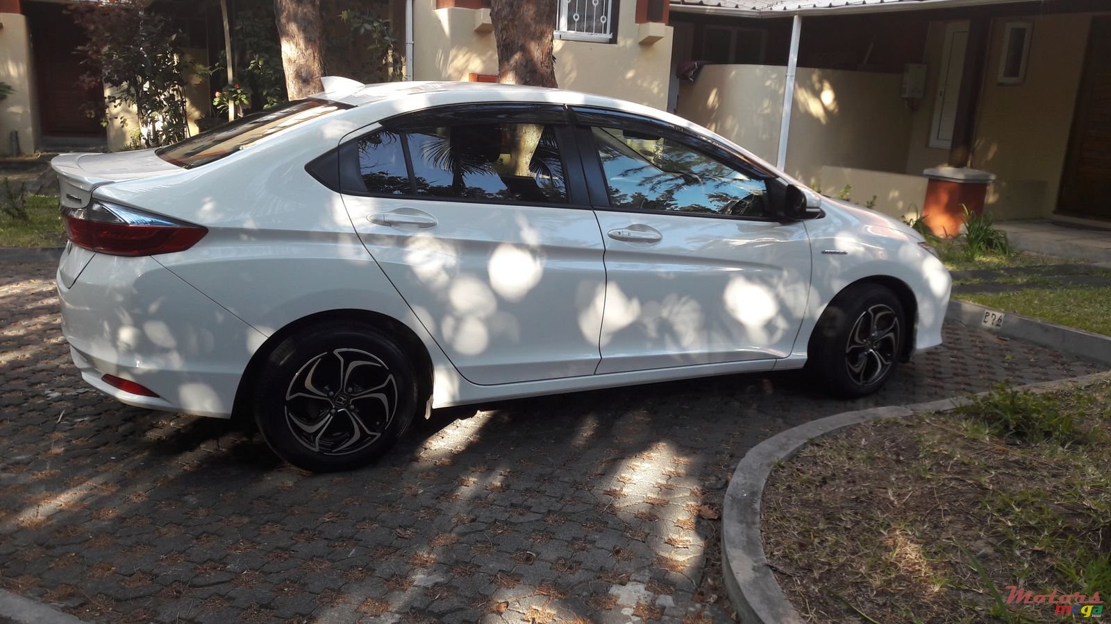 2015' Honda photo #2