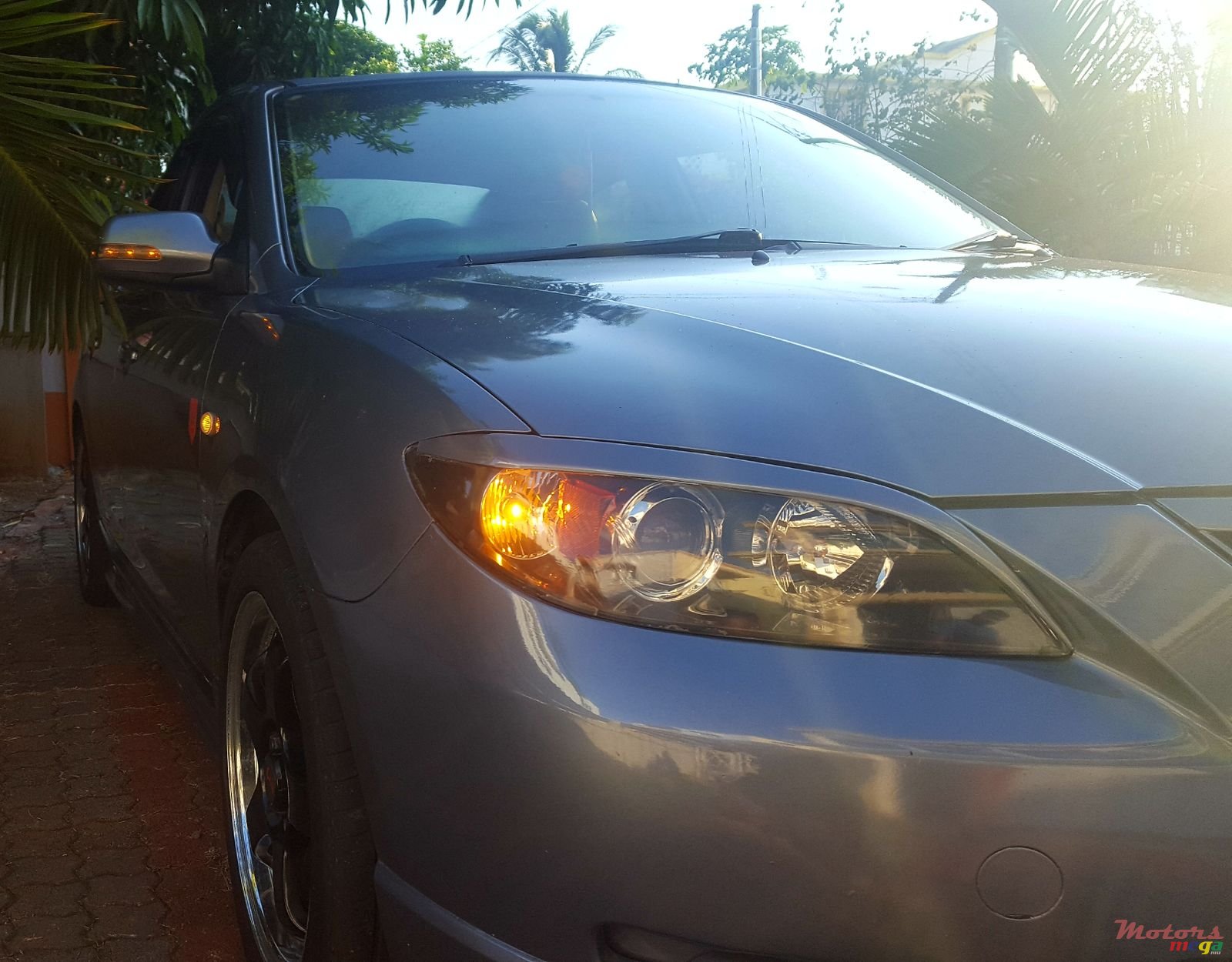 2004' Mazda 3 photo #2