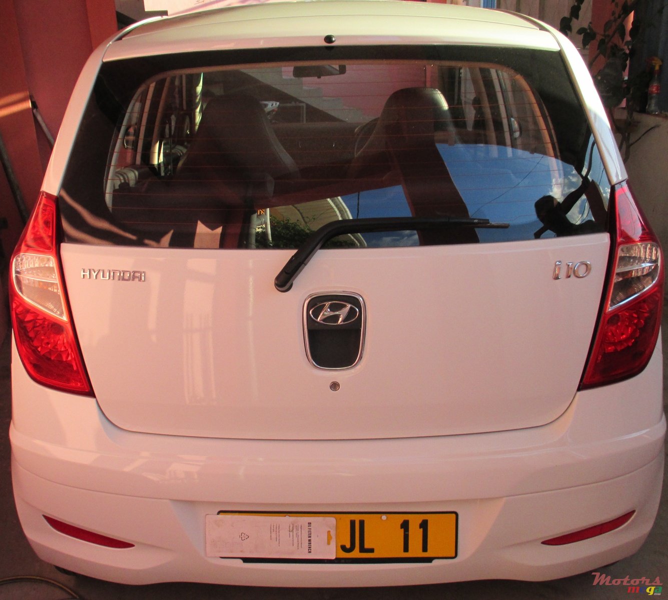 2011' Hyundai photo #2