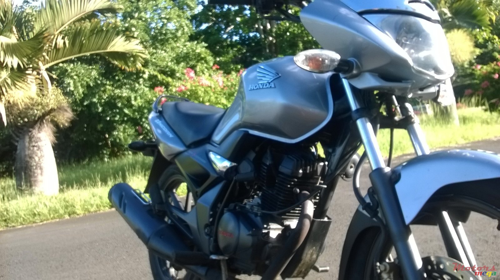 2010' Honda Unicorn 150 photo #1