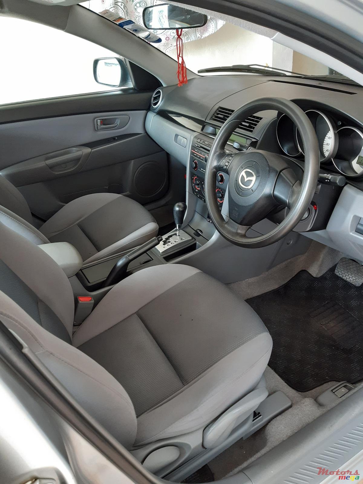 2008' Mazda Axela photo #3