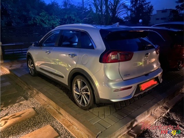 2019' Kia Niro photo #2