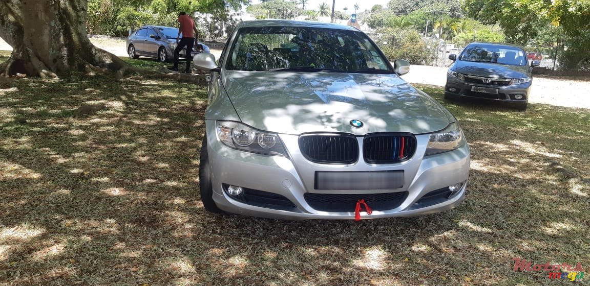 2010' BMW 316 photo #1