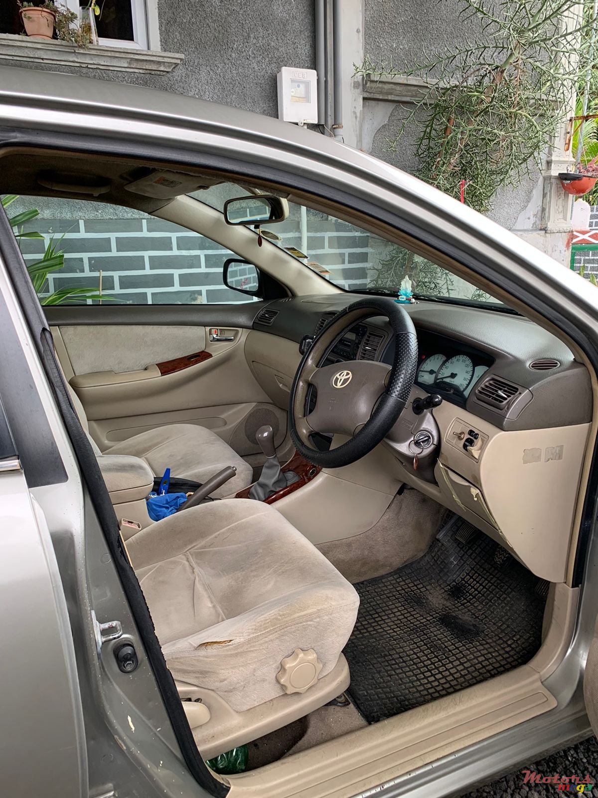 2000' Toyota photo #7