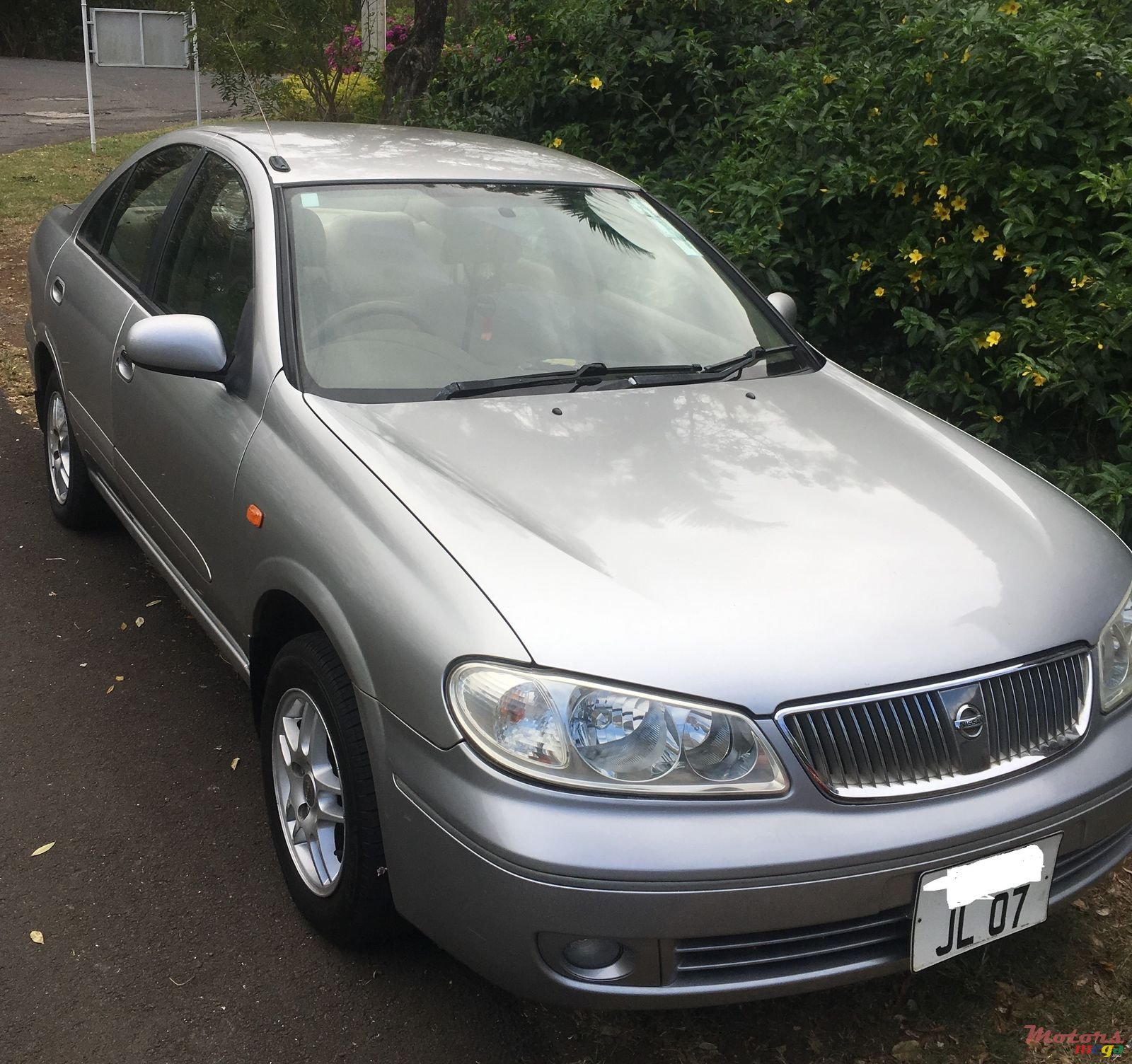 2007' Nissan Sunny photo #1