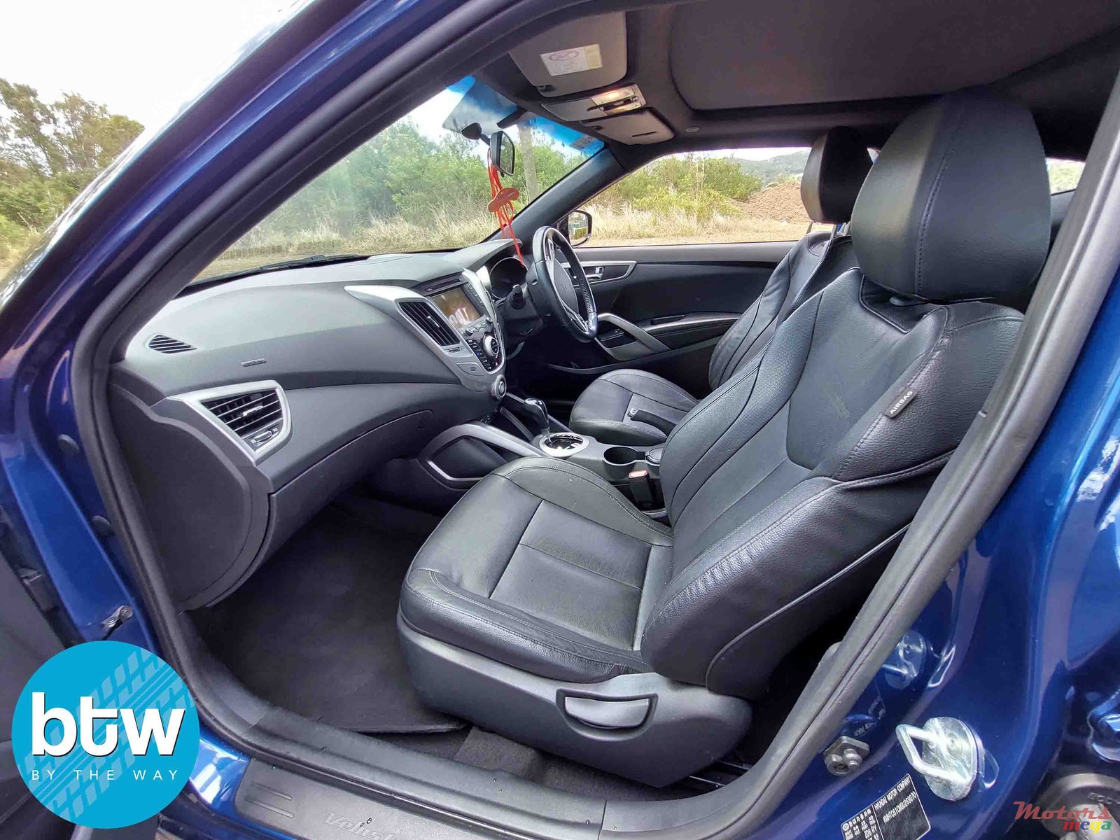 2016' Hyundai Veloster photo #4