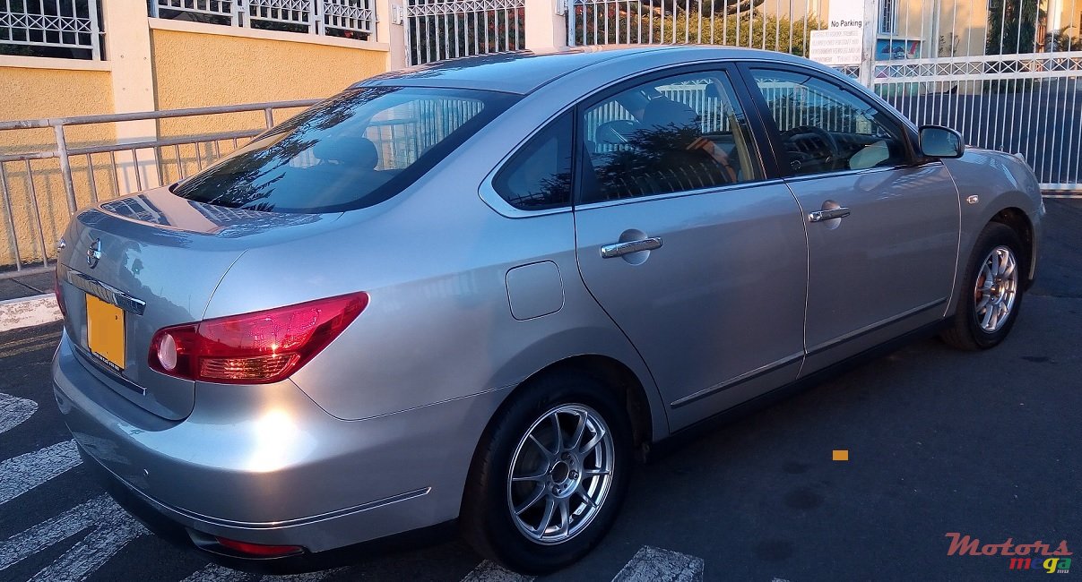 2008' Nissan Bluebird photo #2