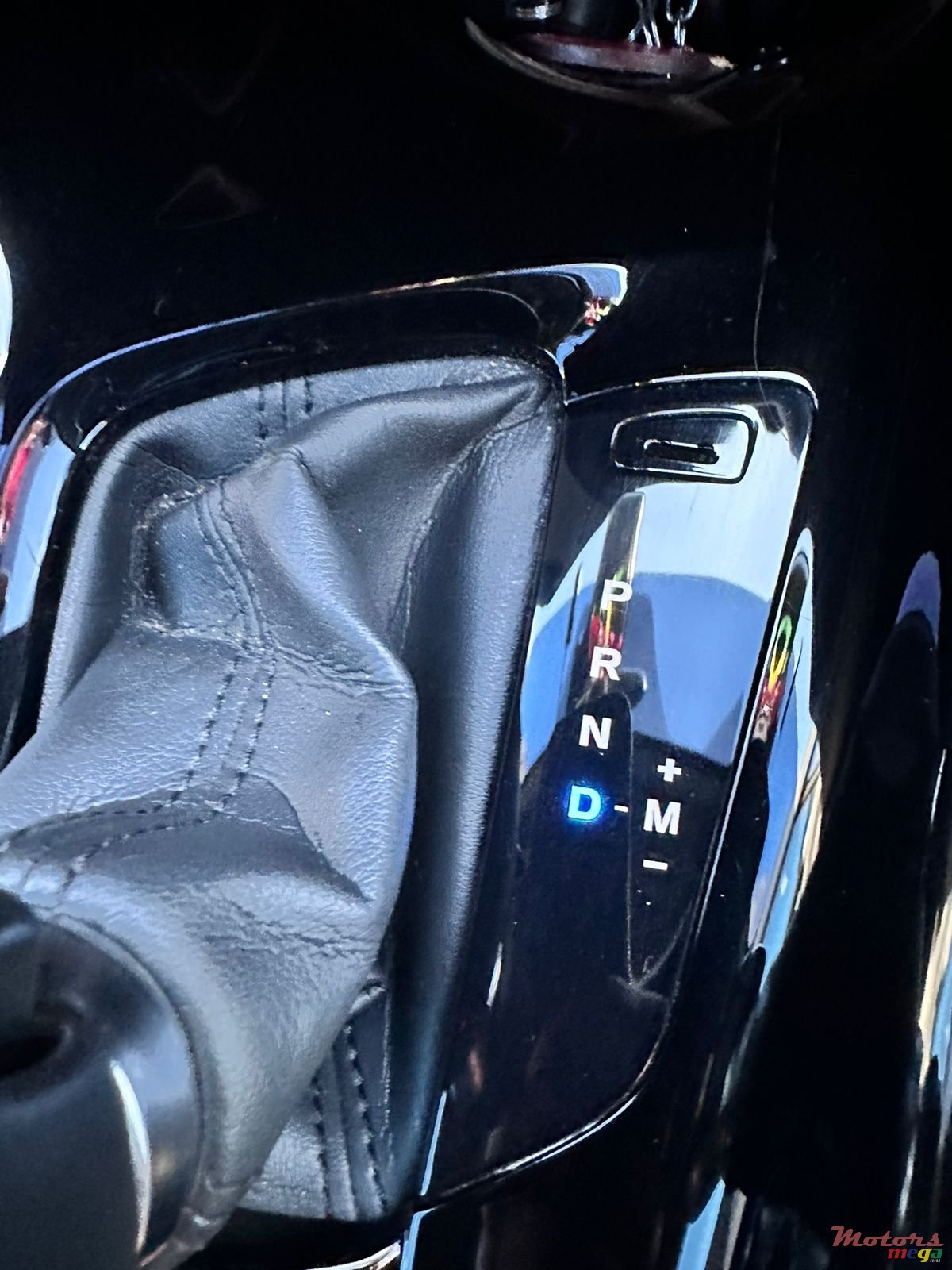 2021' Toyota C-HR photo #5