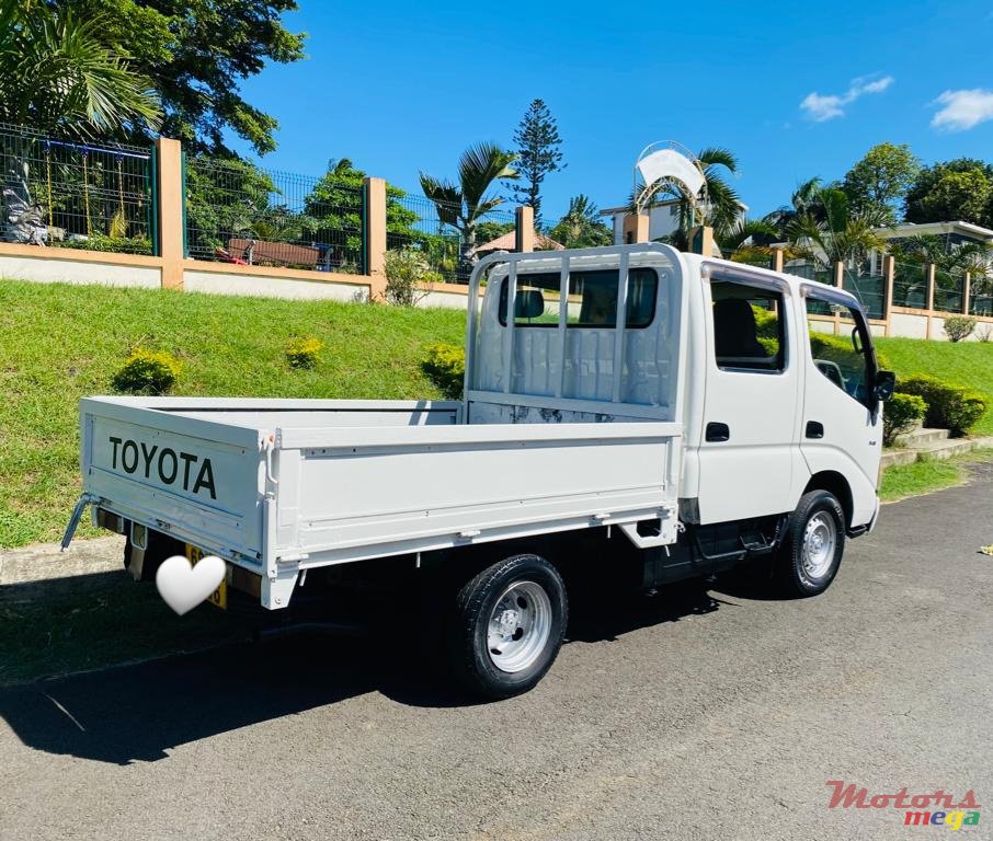 2006' Toyota photo #1