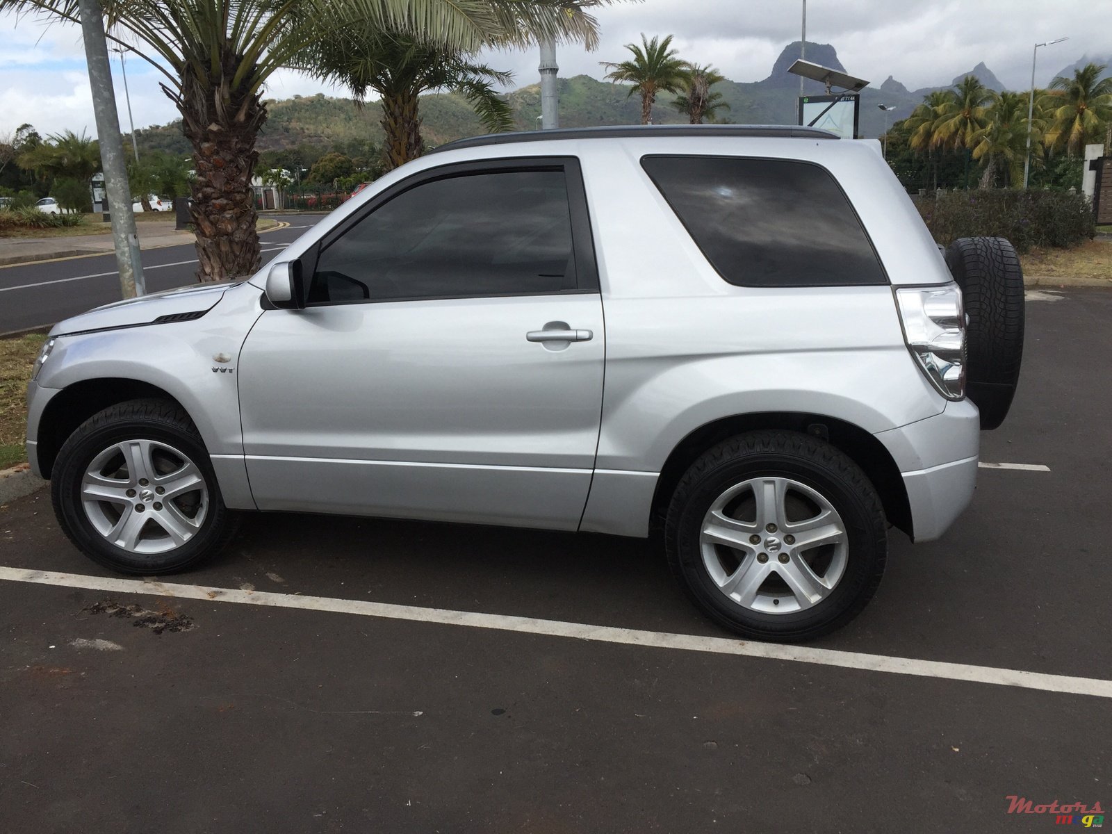 2007' Suzuki Grand Vitara photo #1