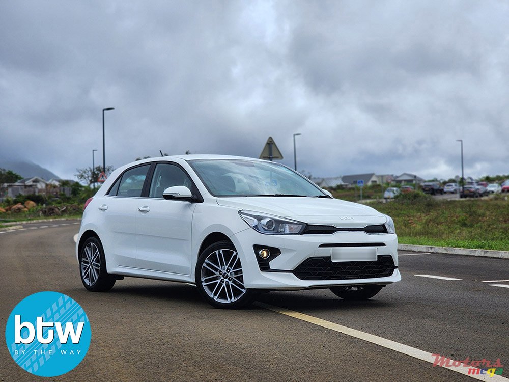 2022' Kia Rio photo #1
