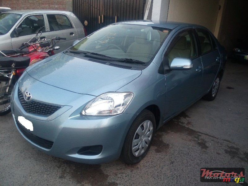 2011' Toyota BELTA photo #1