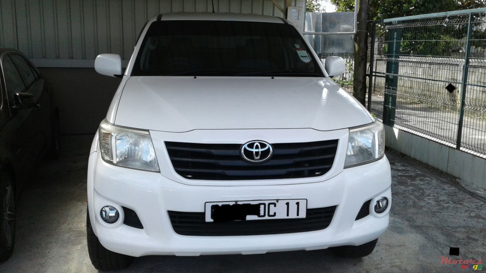 2011' Toyota Hilux No photo #1