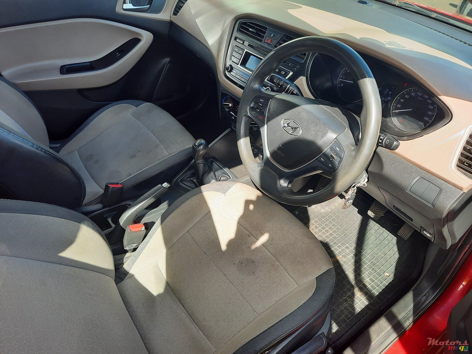 2015' Hyundai i20 photo #4