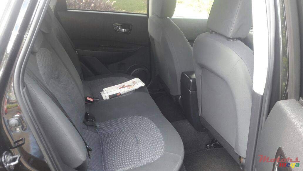 2010' Nissan J10 photo #5