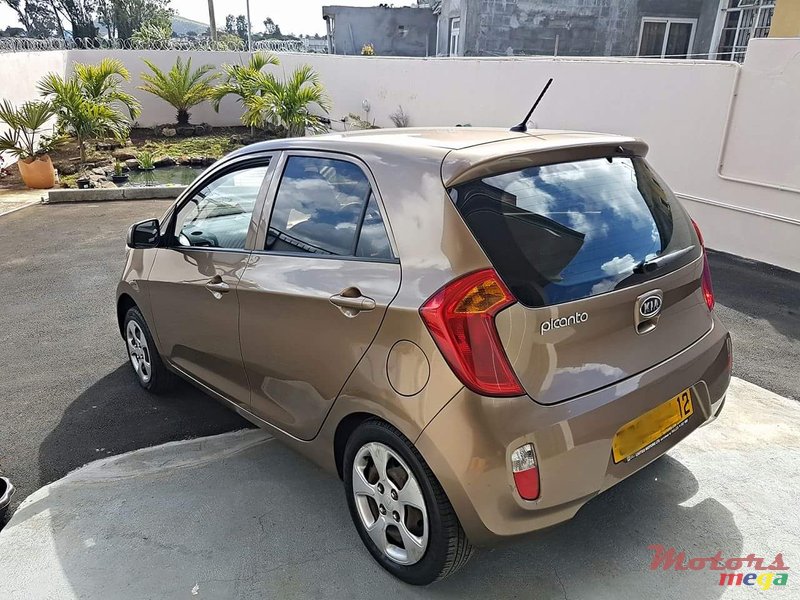 2012' Kia Picanto photo #2