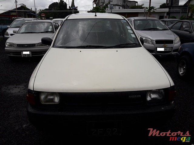 1992' Nissan Sunny photo #3