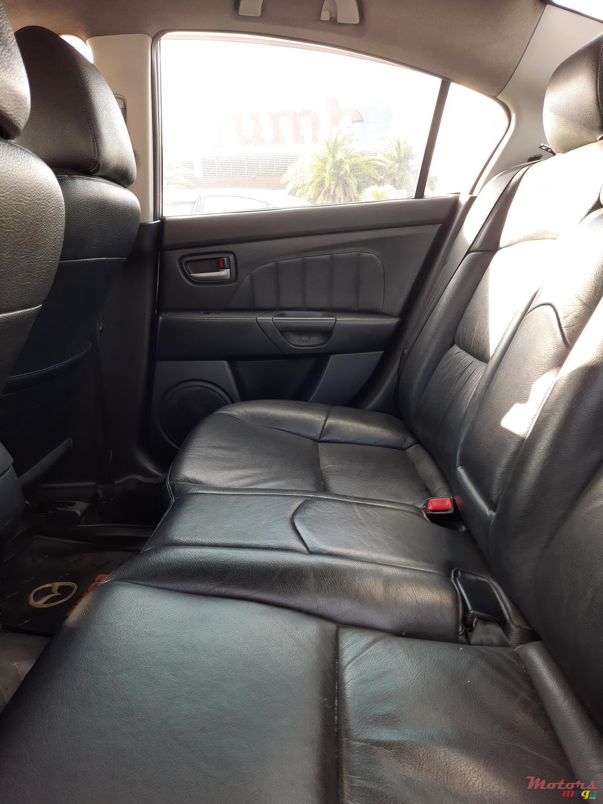 2004' Mazda 3 photo #5