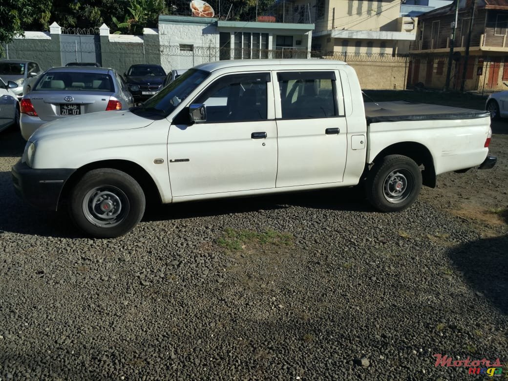 2006' Mitsubishi L 200 photo #5