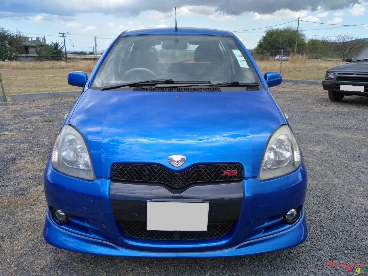 2001' Toyota Vitz photo #1