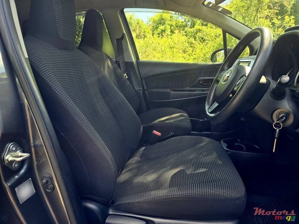 2019' Toyota Vitz photo #6