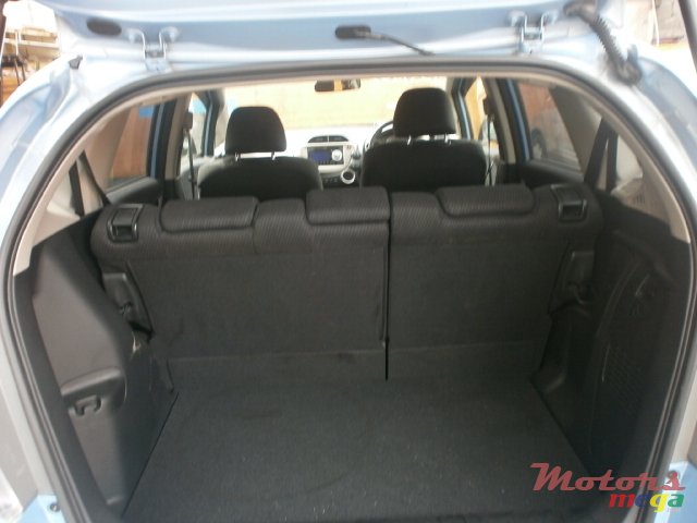 2012' Honda fit hybrid photo #4