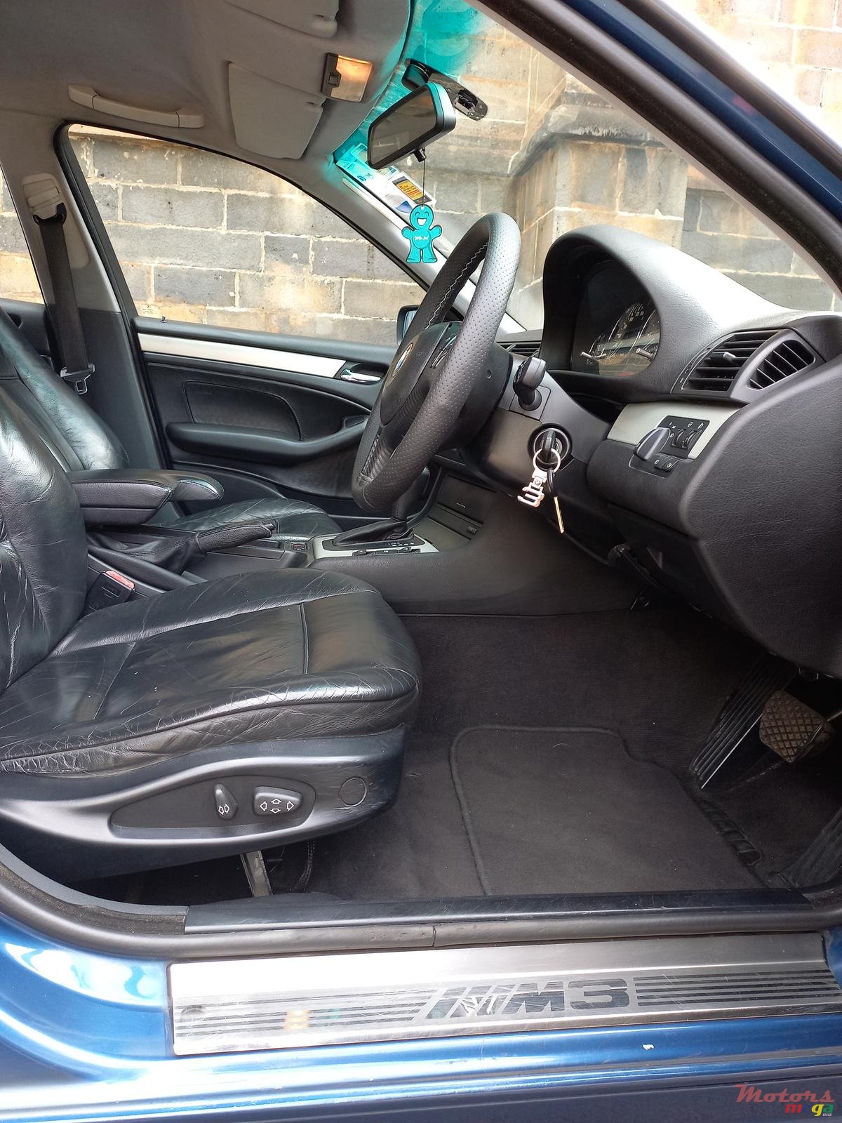 2001' BMW 318 photo #3