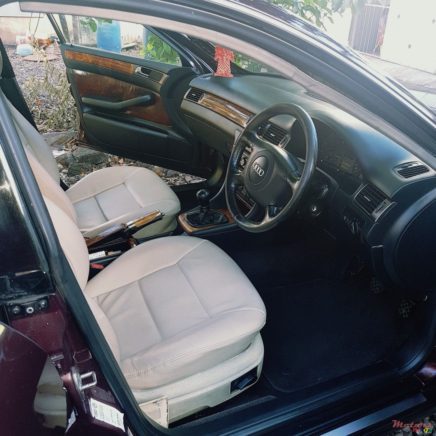 2001' Audi A6 With Private number photo #4